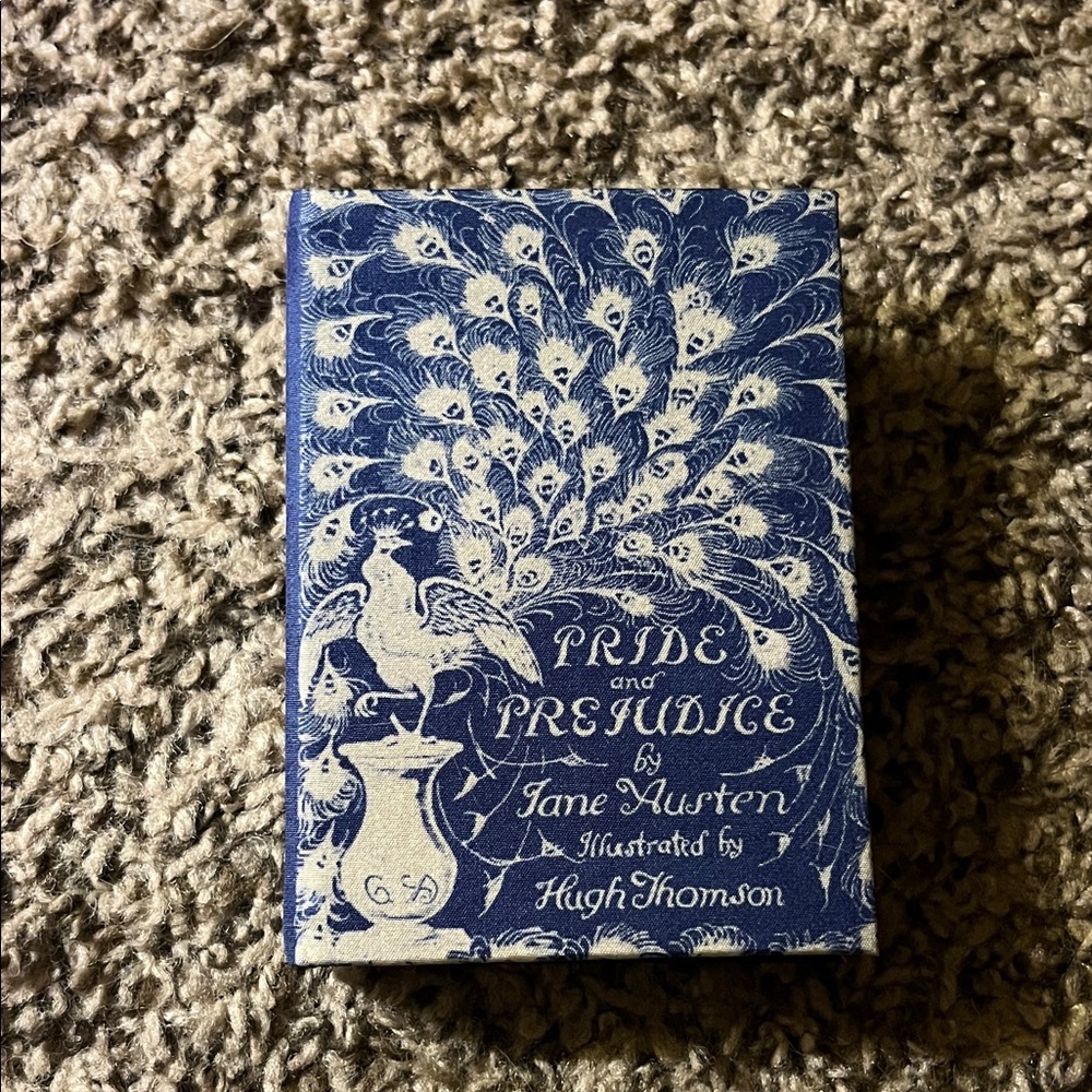 Elegant Blue and White credit card holder
